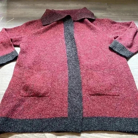 CYRUS  | Red and black long cardigan knit sweater - Picture 2 of 12